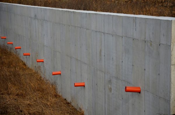 Concrete Wall Installation in Merced