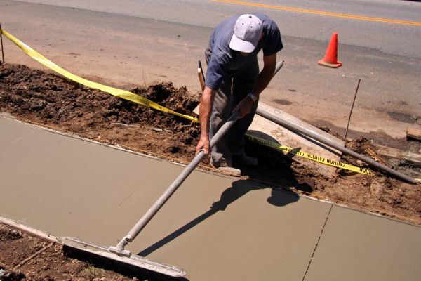 Sidewalk Building in Merced
